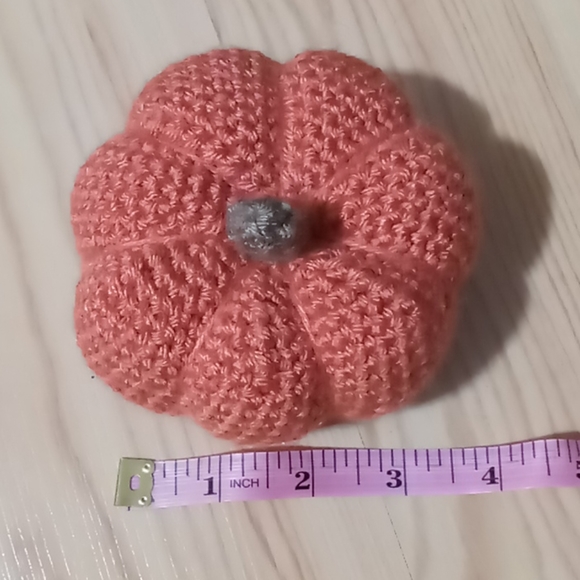 3 crocheted orange pumpkins handmade - Picture 4 of 5